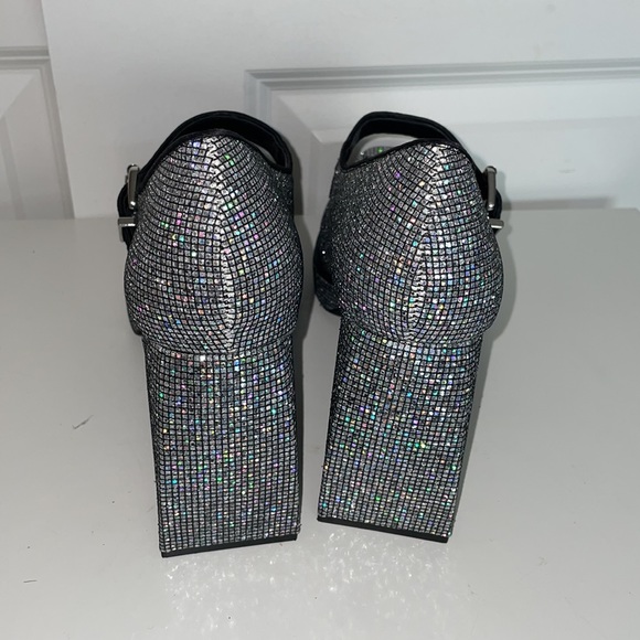 GB Gianni Bini Shiny Sparkle Silver Metallic Platform Heel Mary Jane Pumps NWT - Picture 5 of 10